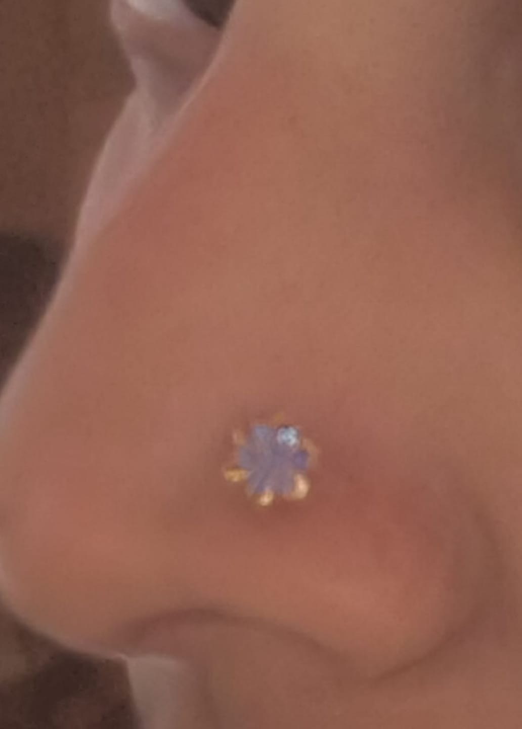 Customer photo review of Spiral Radiance Screw Nose Pin