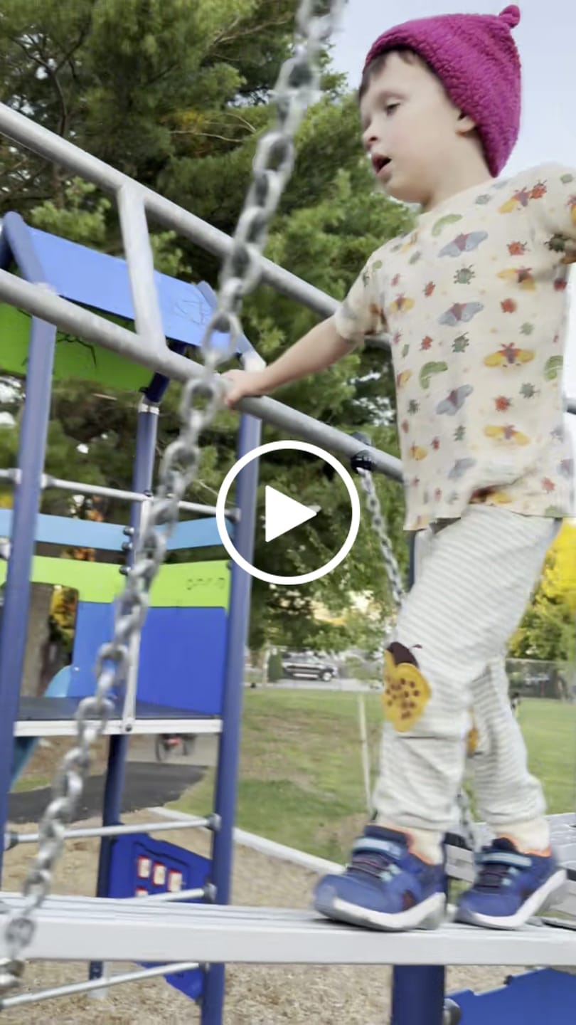 Customer video review of Cream Extraordinary Organic Short Sleeve T Shirt