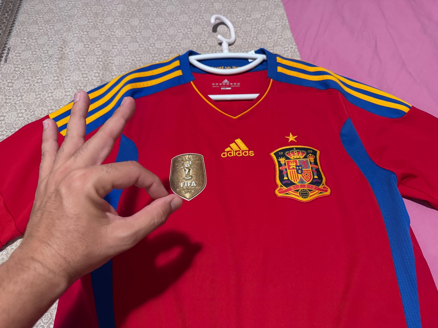 Customer photo review of Spain 2011 Home Shirt (M) Iniesta #6
