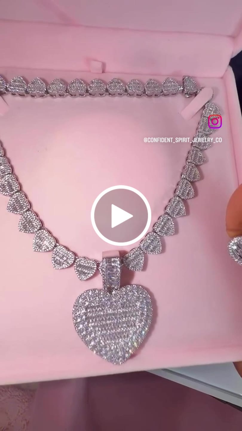 Customer video review of MILLIONAIRE NECKLACE SET