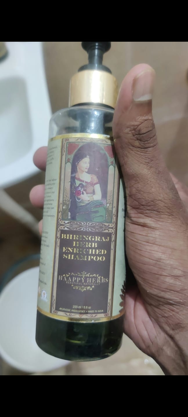 Customer photo review of Bhringraj Herb Enriched Shampoo (200ml)