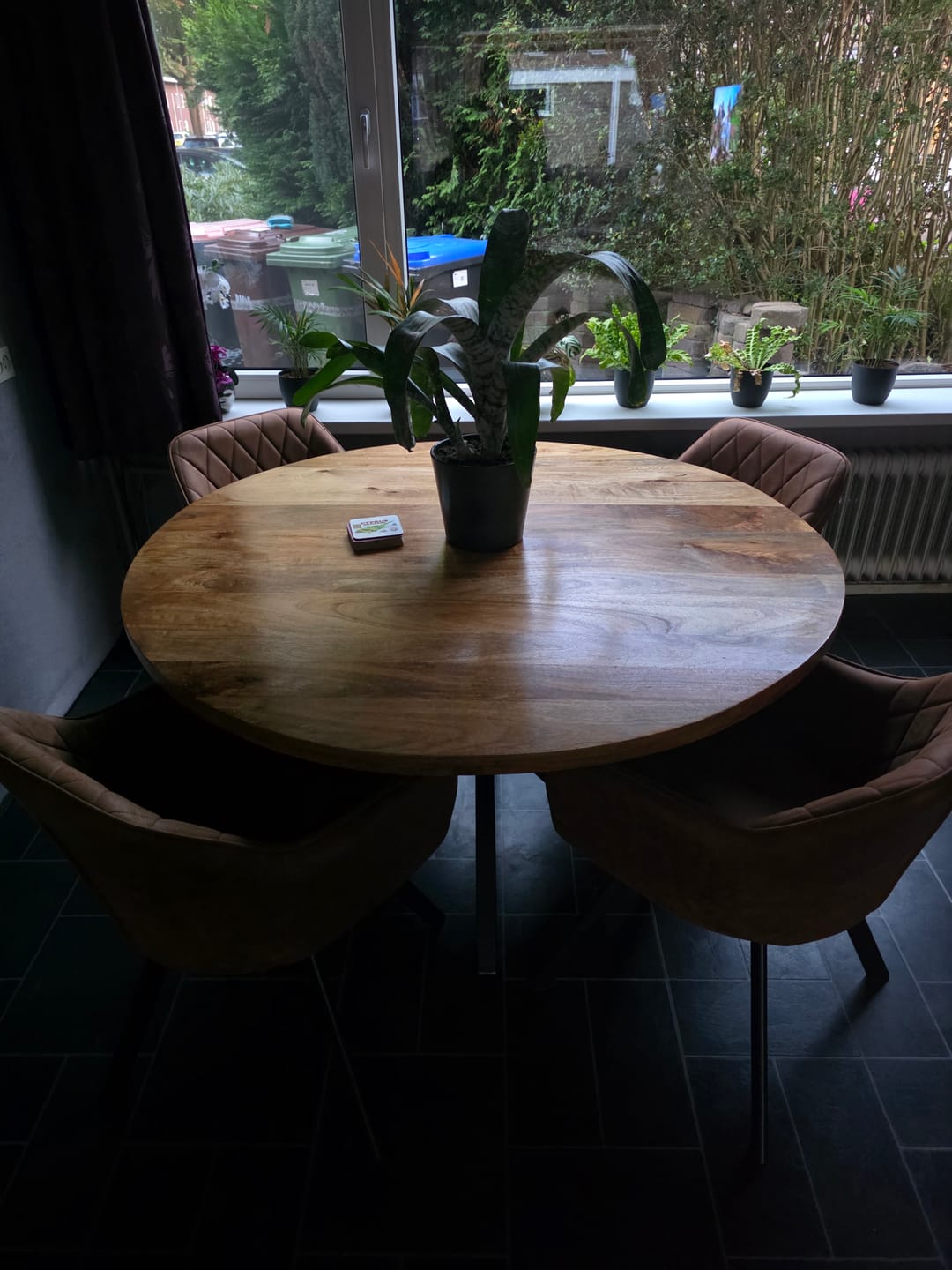 Customer photo review of Brione Draaibare Eetkamerstoel - Cognac