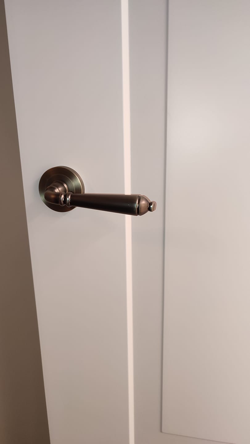 Customer photo review of Manilla roseta redonda en Aluminio R-410 cuero