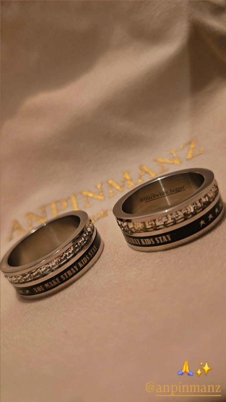 Customer photo review of Stray Kids matching ring collection
