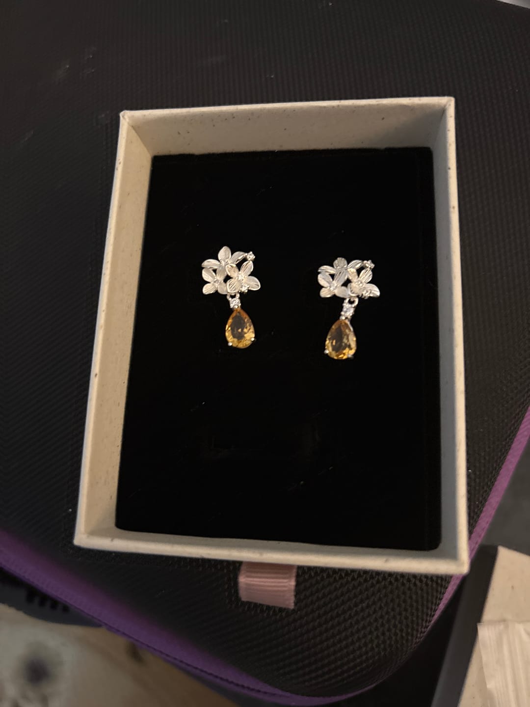 Customer photo review of Kiki Crystal Jewelry Mystery Bag (Silver-Tone) - The Surprise Jewelry You’ll Truly Love!