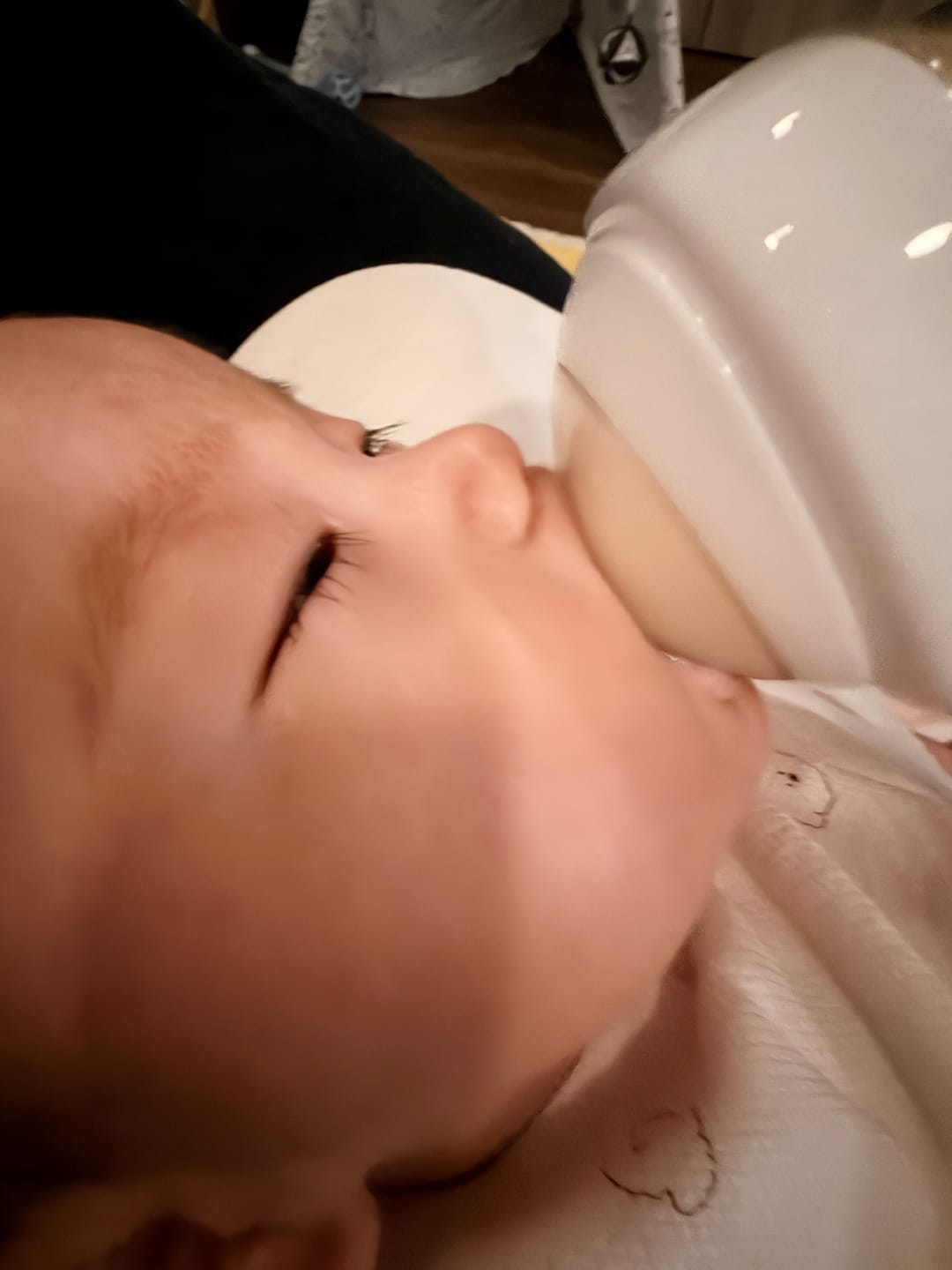 Customer photo review of Hegen PPSU Anti-Colic Baby Bottle - 3 to 6 Months - 240ml/8oz - 2-Pack - White