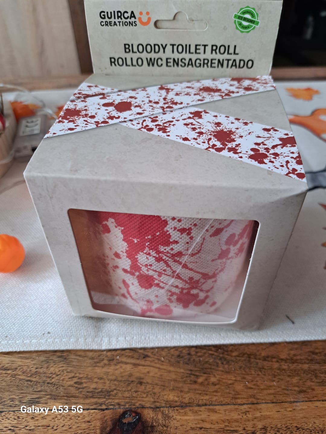 Customer photo review of Halloween Klopapier mit Blutspritzern – Scherzartikel & Grusel-Deko