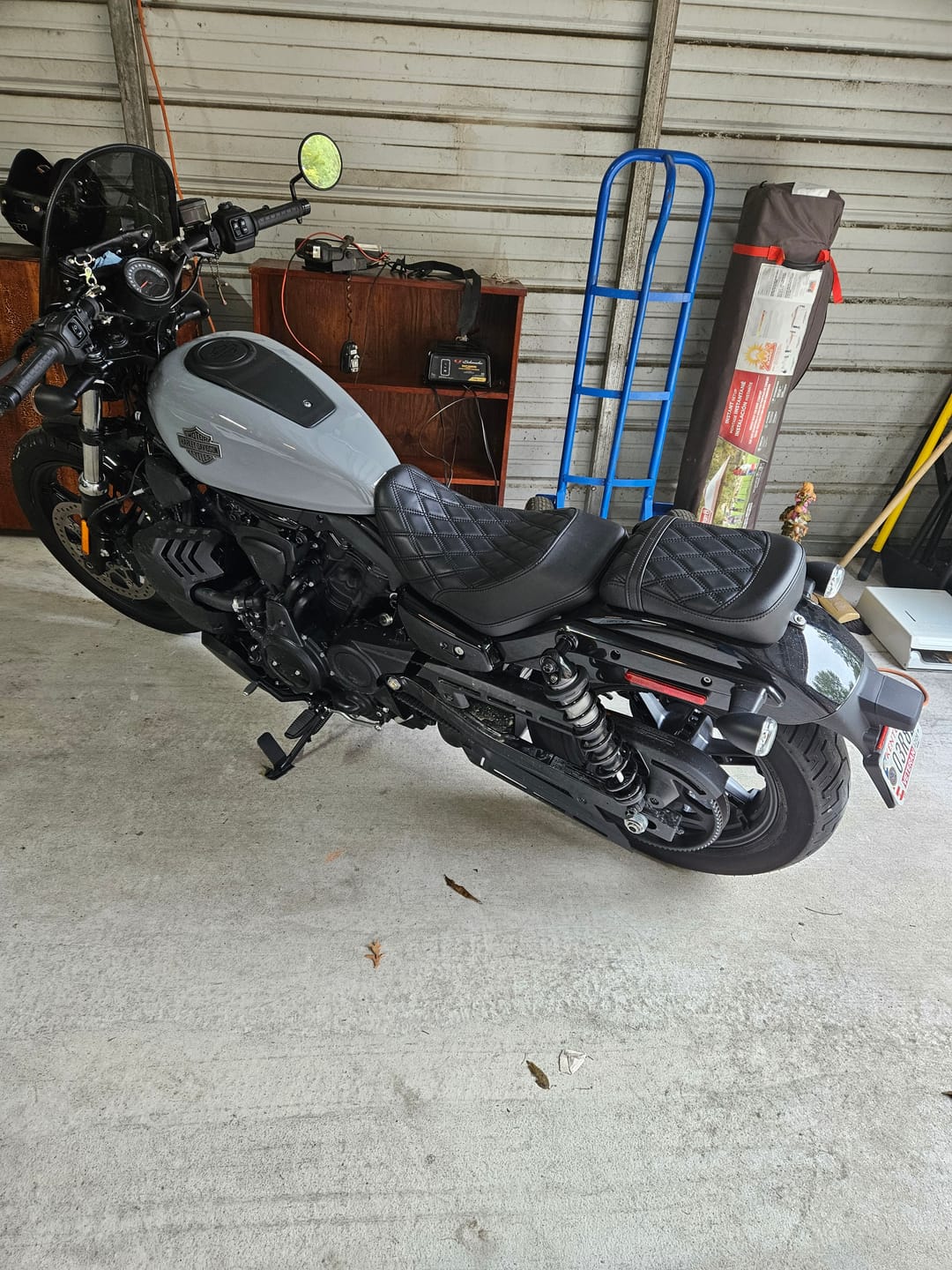 Customer photo review of C.C. RIDER Sportster Seat 2 Piece Reach Seat Driver And Passegner Seat Black Lattice Fit For Harley Nightster RH975 2022-Later