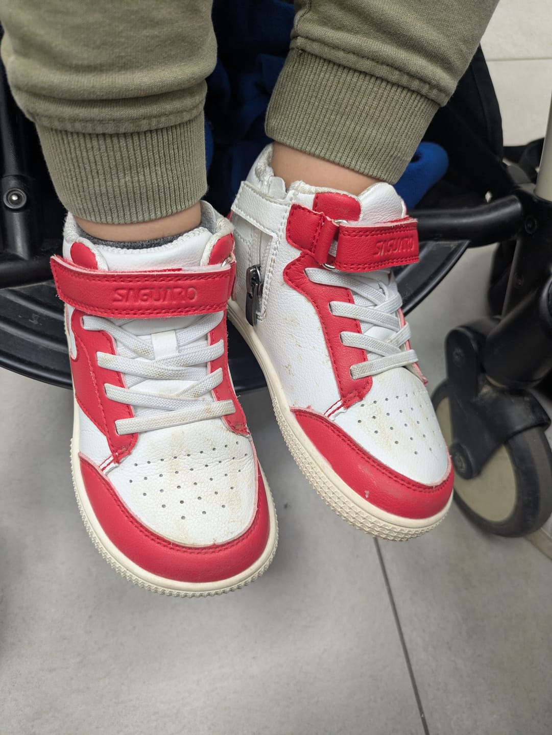 Customer photo review of Enfants Wonderland ⅠLite -  Barefoot Chaussures