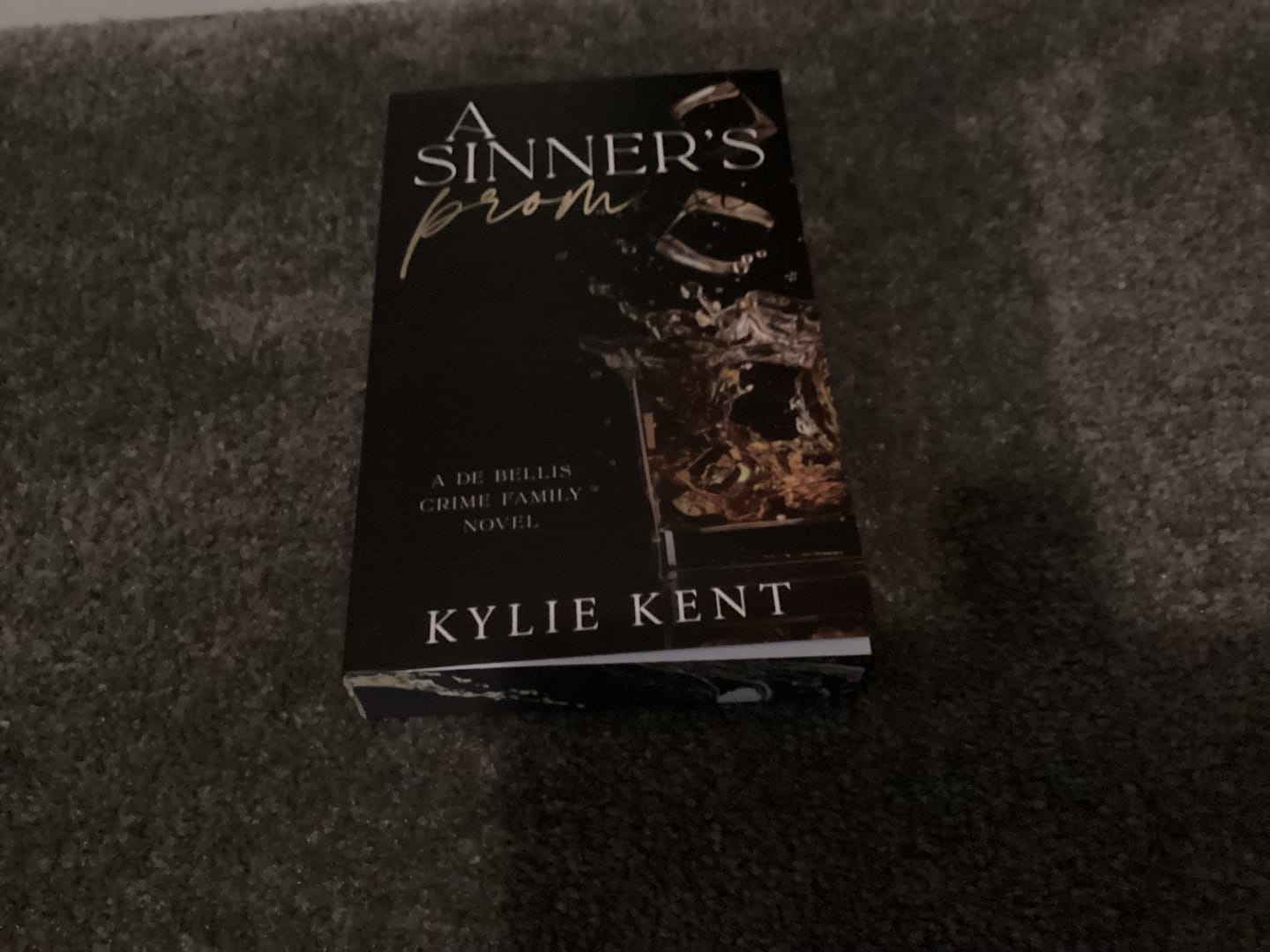 Customer photo review of AD ON ONLY - Imperfect - just like your book boyfriend, but still perfect 😉