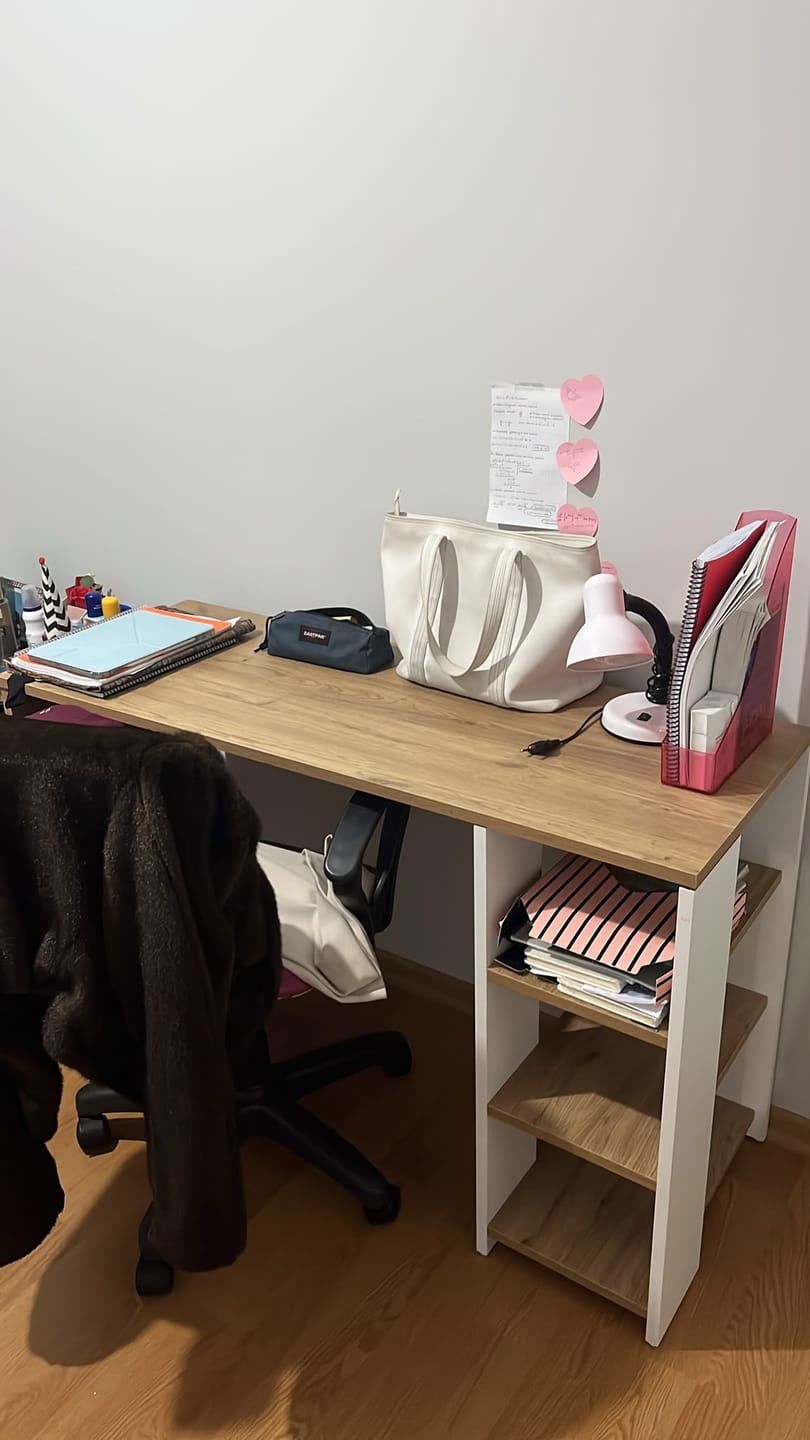 Customer photo review of Rani HA108 Raflı Çalışma Ofis Bilgisayar Masası Sepet Ceviz - Beyaz