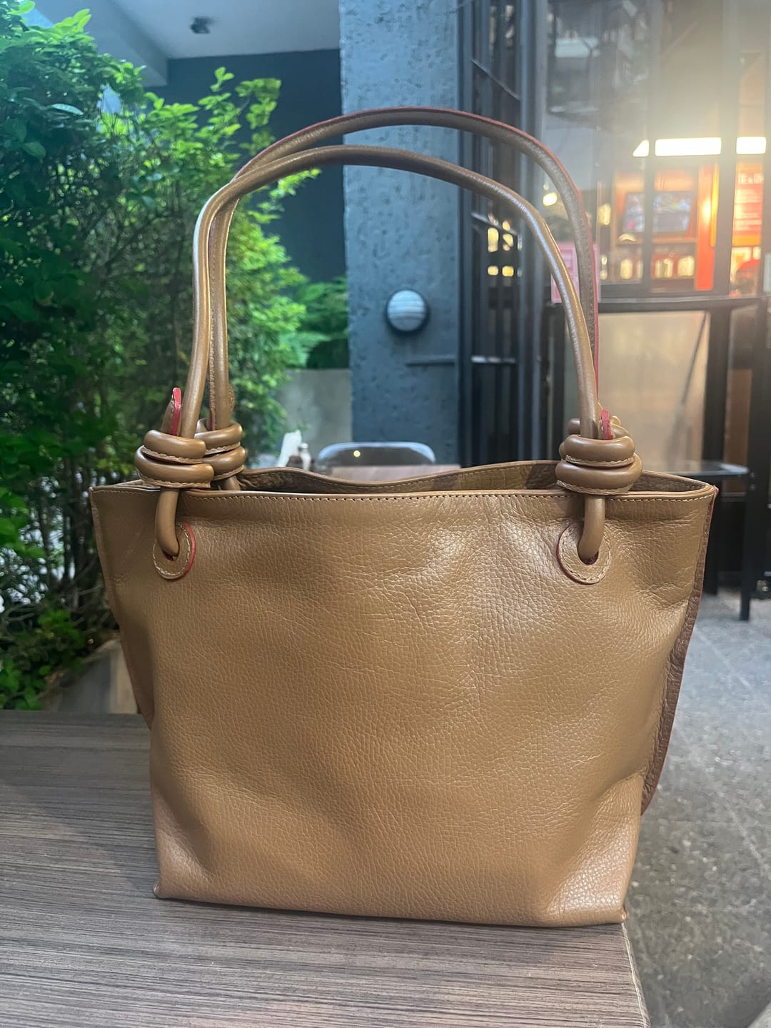Customer photo review of Cartera Martina  Camel