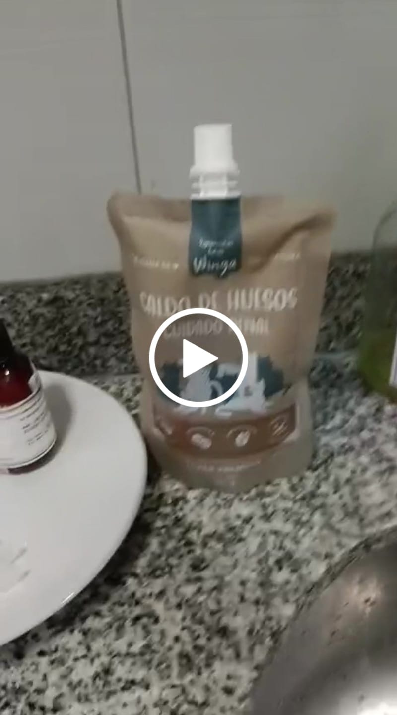 Customer video review of Caldo de Huesos Renal Gatos