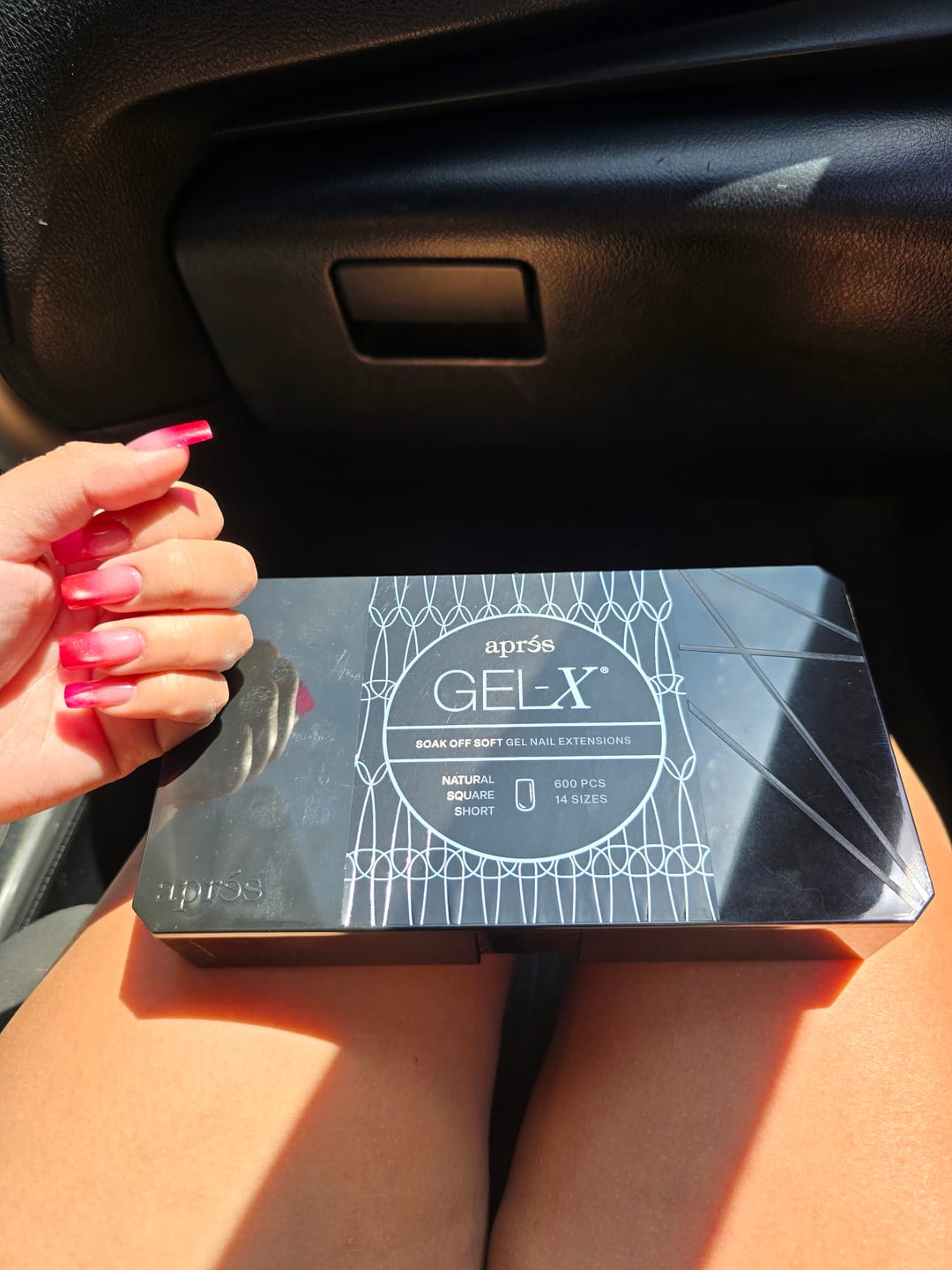 Customer photo review of Gel-X® Tips Natural Cuadrado Corto (600und)