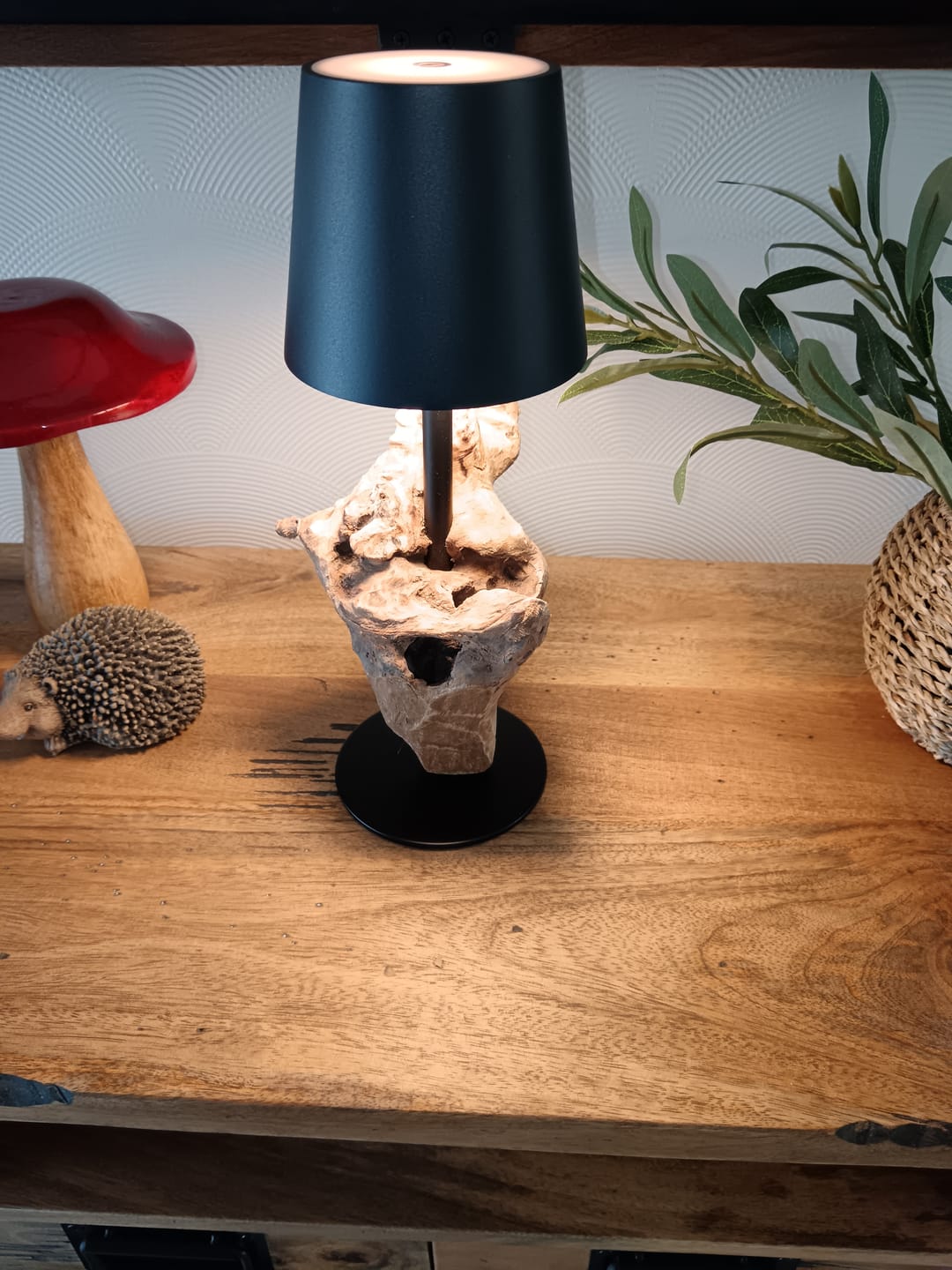 Customer photo review of LED Akku Tischlampe SERA kabellos Schirm Schwarz