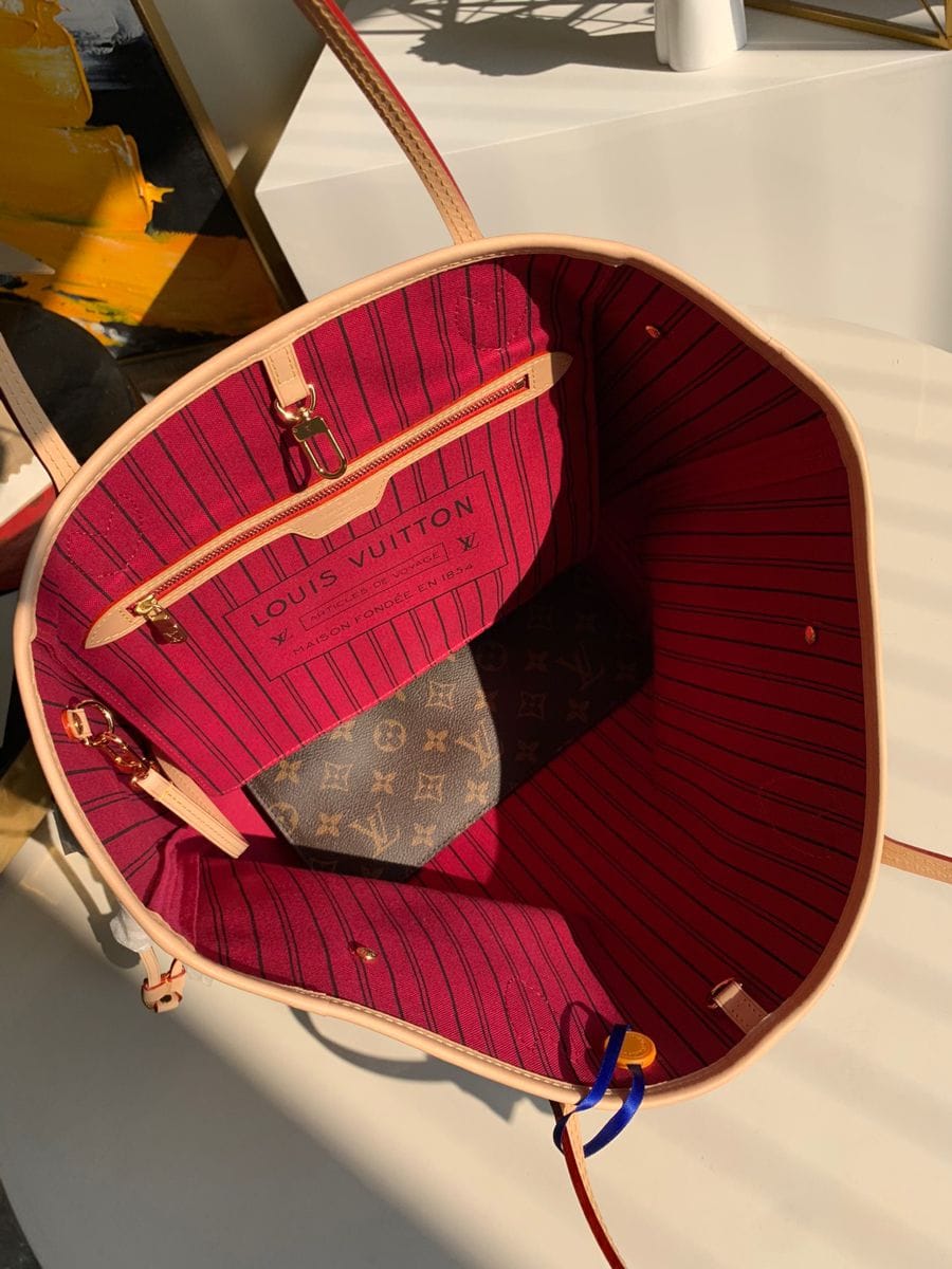 Customer photo review of Neverfull MM Tote Bag