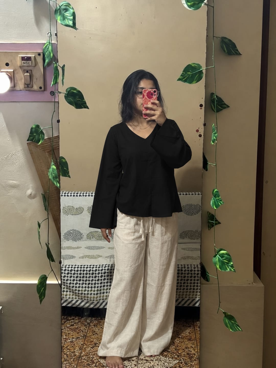Customer photo review of AURA - WOMEN'S LINEN TROUSER