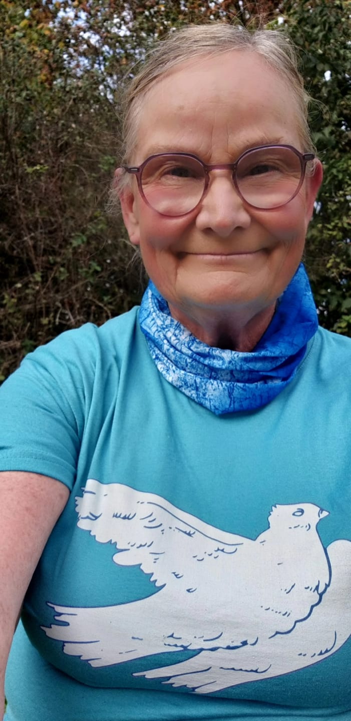 Customer photo review of DDR Ostalgie Shirt Unisex • DDR - KLEINE WEISSE FRIEDENSTAUBE