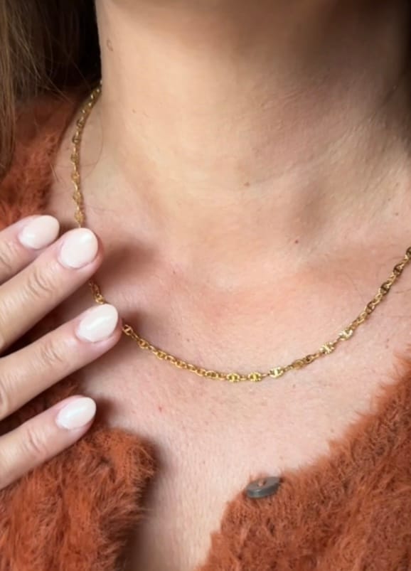 Customer photo review of Bold Sequin Chain Necklace