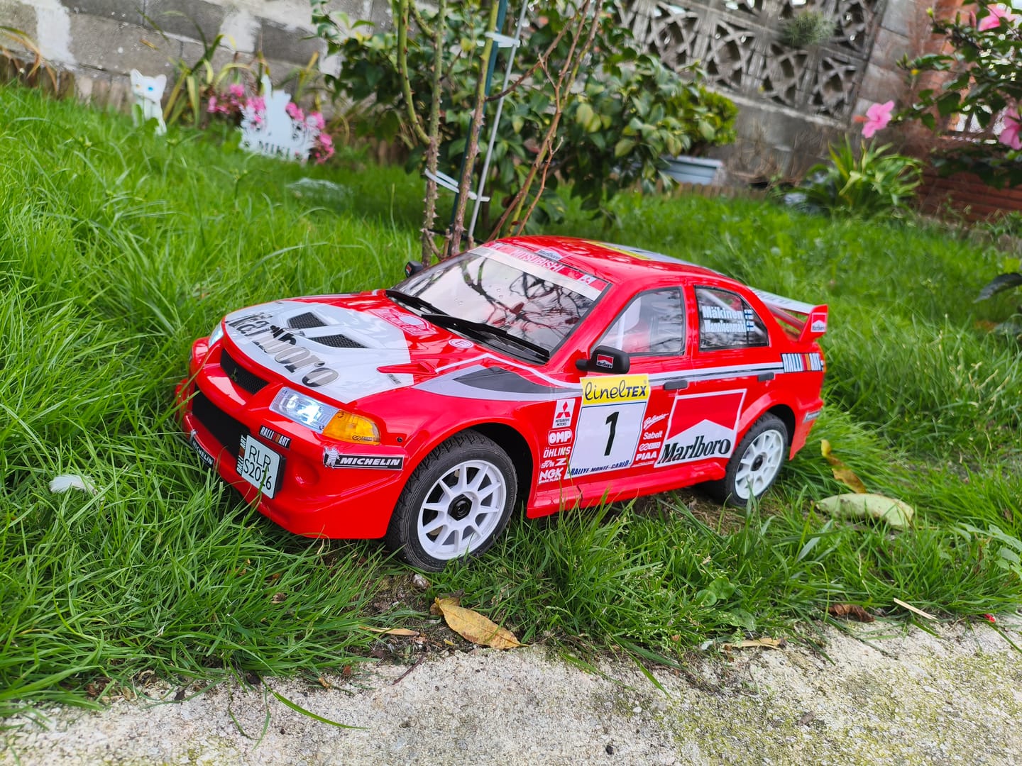 Customer photo review of Mitsubishi EVO 6.5 TME Licensed 1/7 Brushless RTR RC Rally Car | SLEVO-07