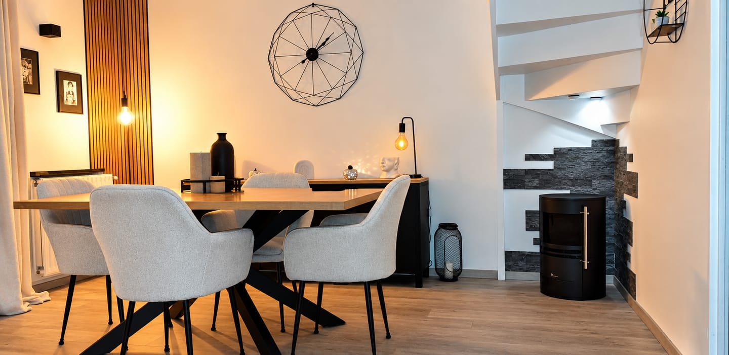 Customer photo review of Pierre Naturelle Adhésive London Gris Béton — Parement Mur Style Industriel