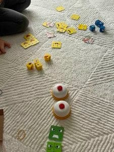 Customer photo review of Rubik Emoji Oyun Seti