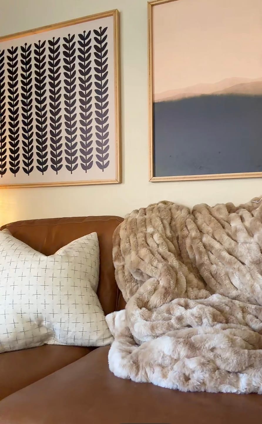 Customer photo review of Hugs Cotton Candy Caramel Blanket