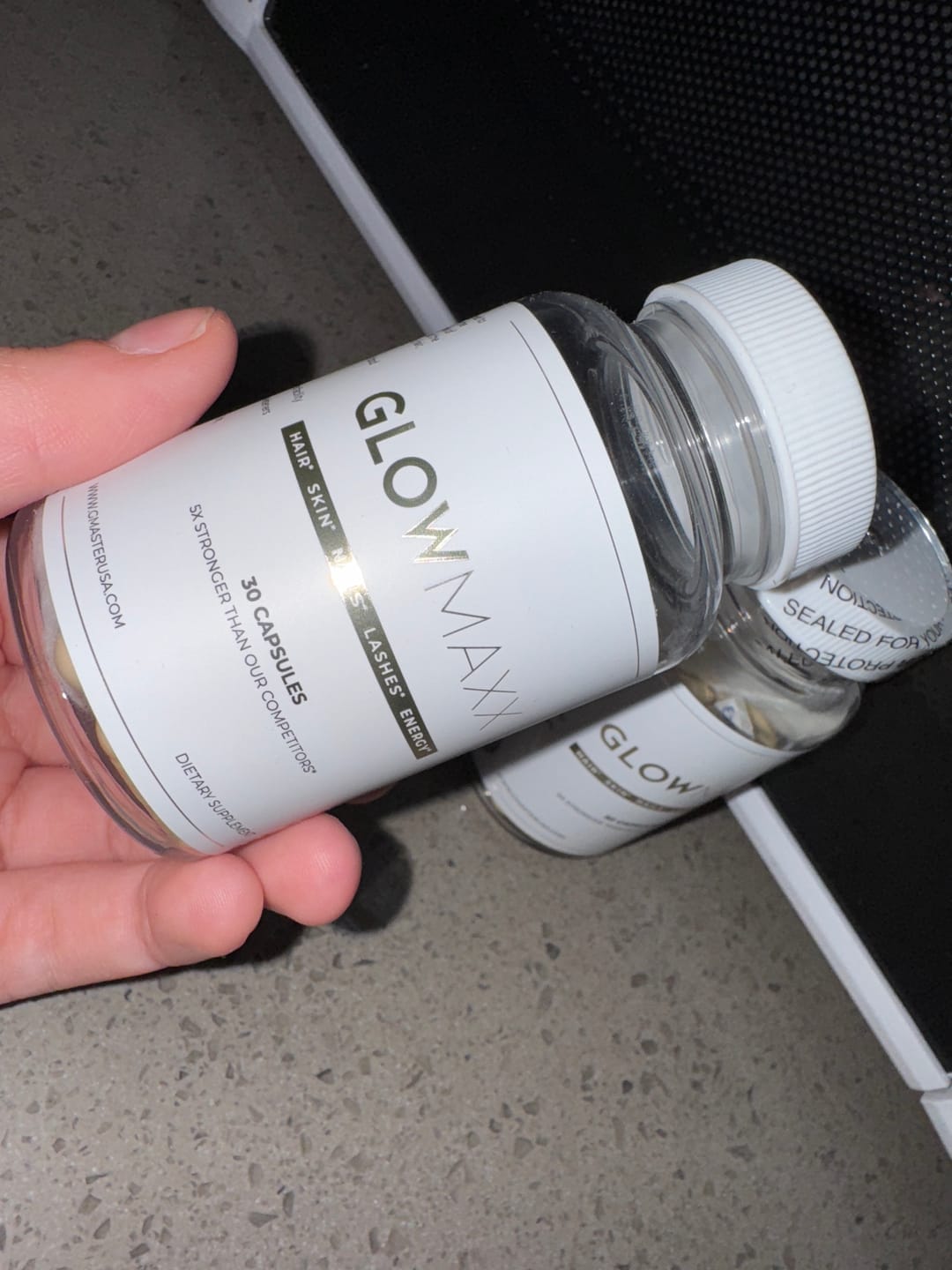 Customer photo review of GLOW MAXX