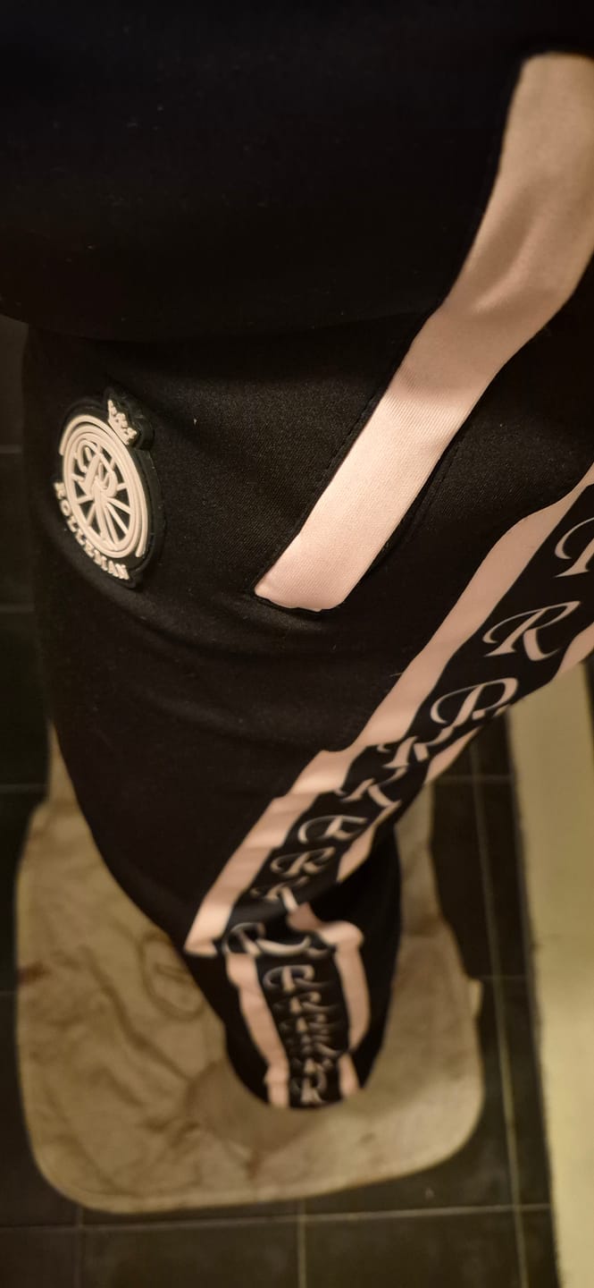 Customer photo review of ROLLEMAN® Estefanía Dames Trainingsbroek — Zwart met Heavenly Pink