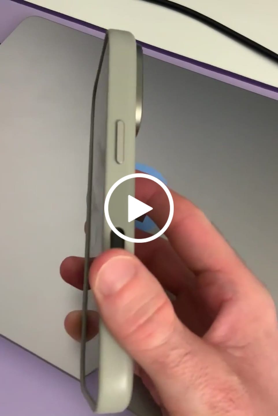 Customer video review of iPhone 18 Pro Leather Case - MagSafe - Stone Grey