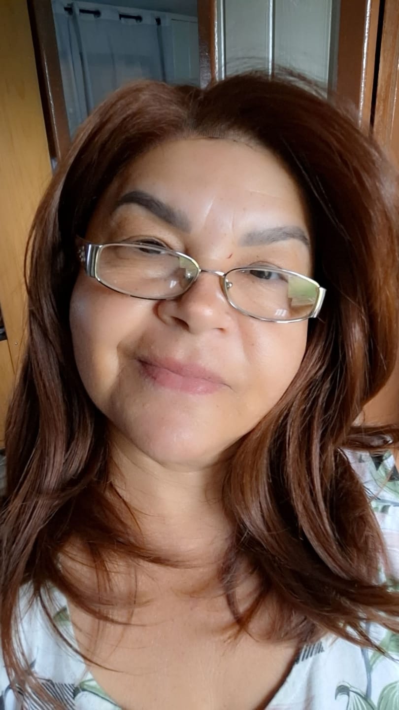 Customer photo review of Lace Front HD Adela Ruiva Ondulada 65cm - Repartição Livre 13x4