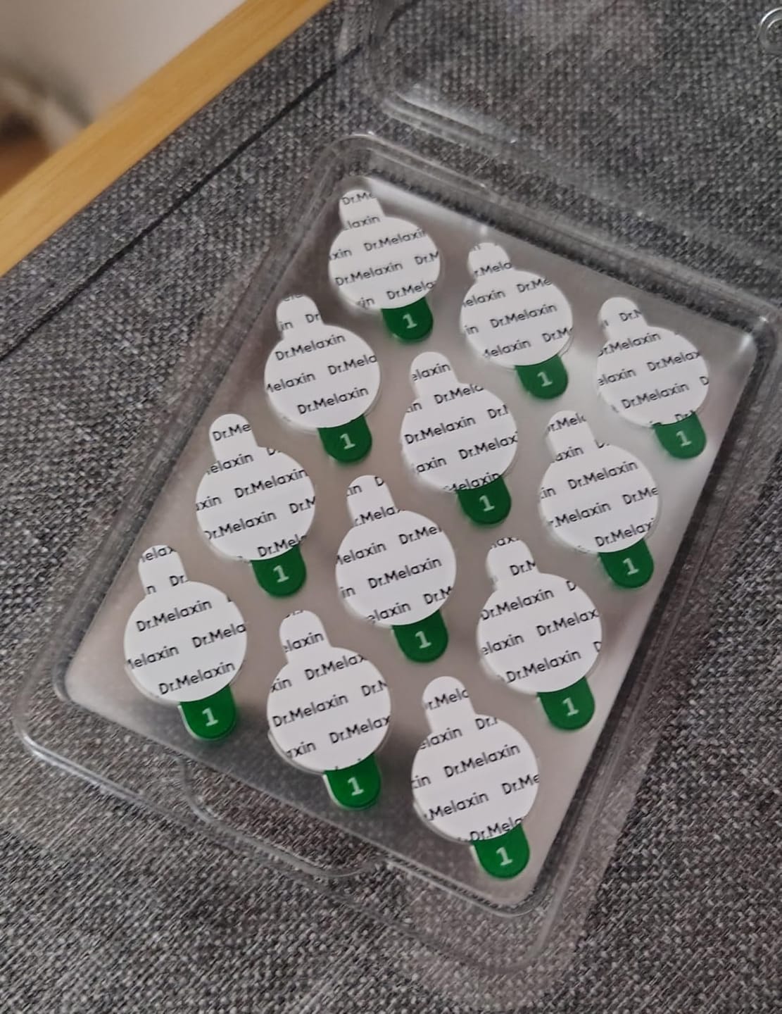 Customer photo review of ZERO-FIT Invisible Vitamin C Spot Patches
