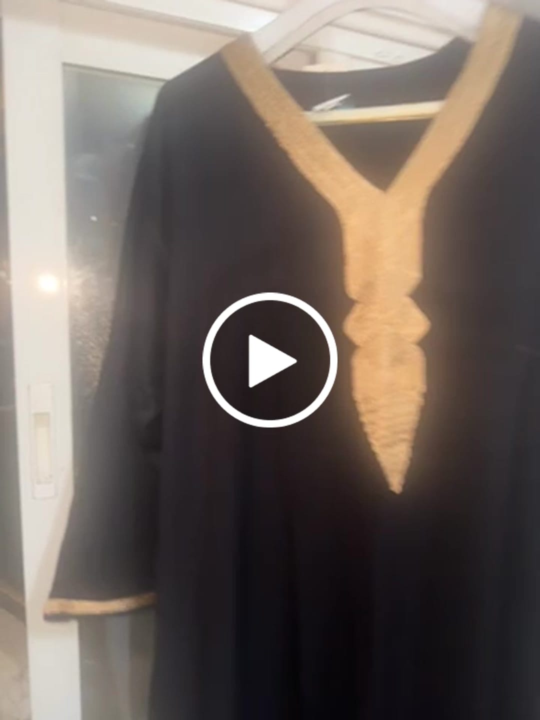 Customer video review of גלביה קוטוביה שחורה