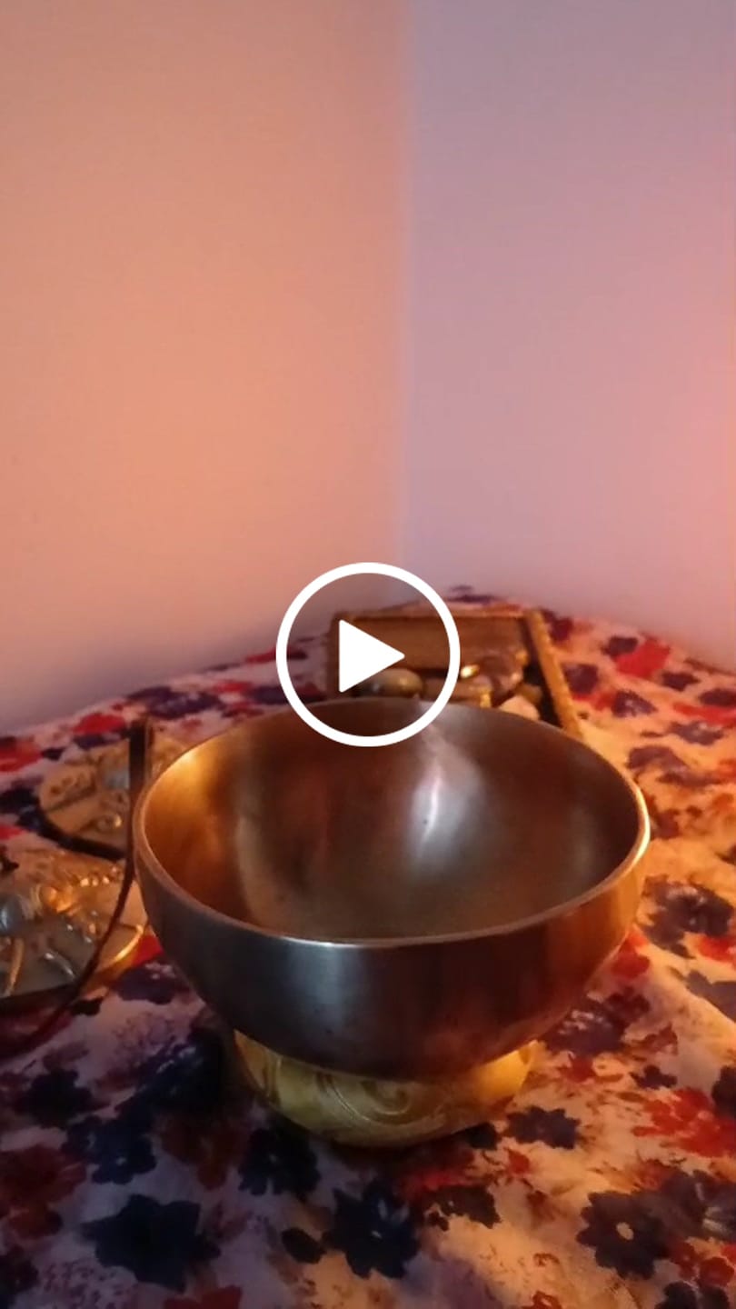 Customer video review of CUENCO TIBETANO CLÁSICO (SI - 12 CM)