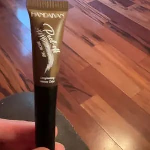 Customer photo review of Definizione Precisa Sopracciglia Tintura Waterproof a 4 Colori