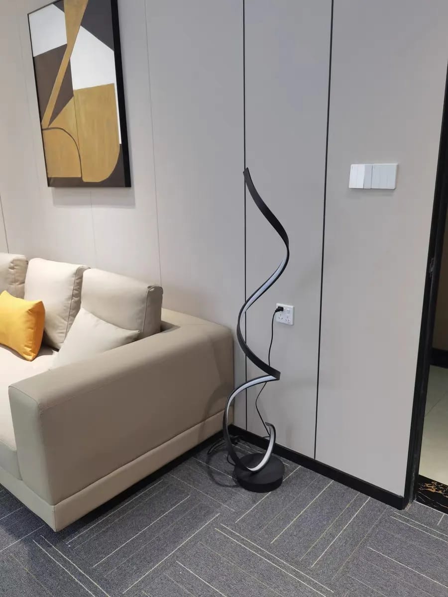 Customer photo review of Spiral LED Floor Lamp, Aluminium and Acrylic, 133 cm, Plug In
