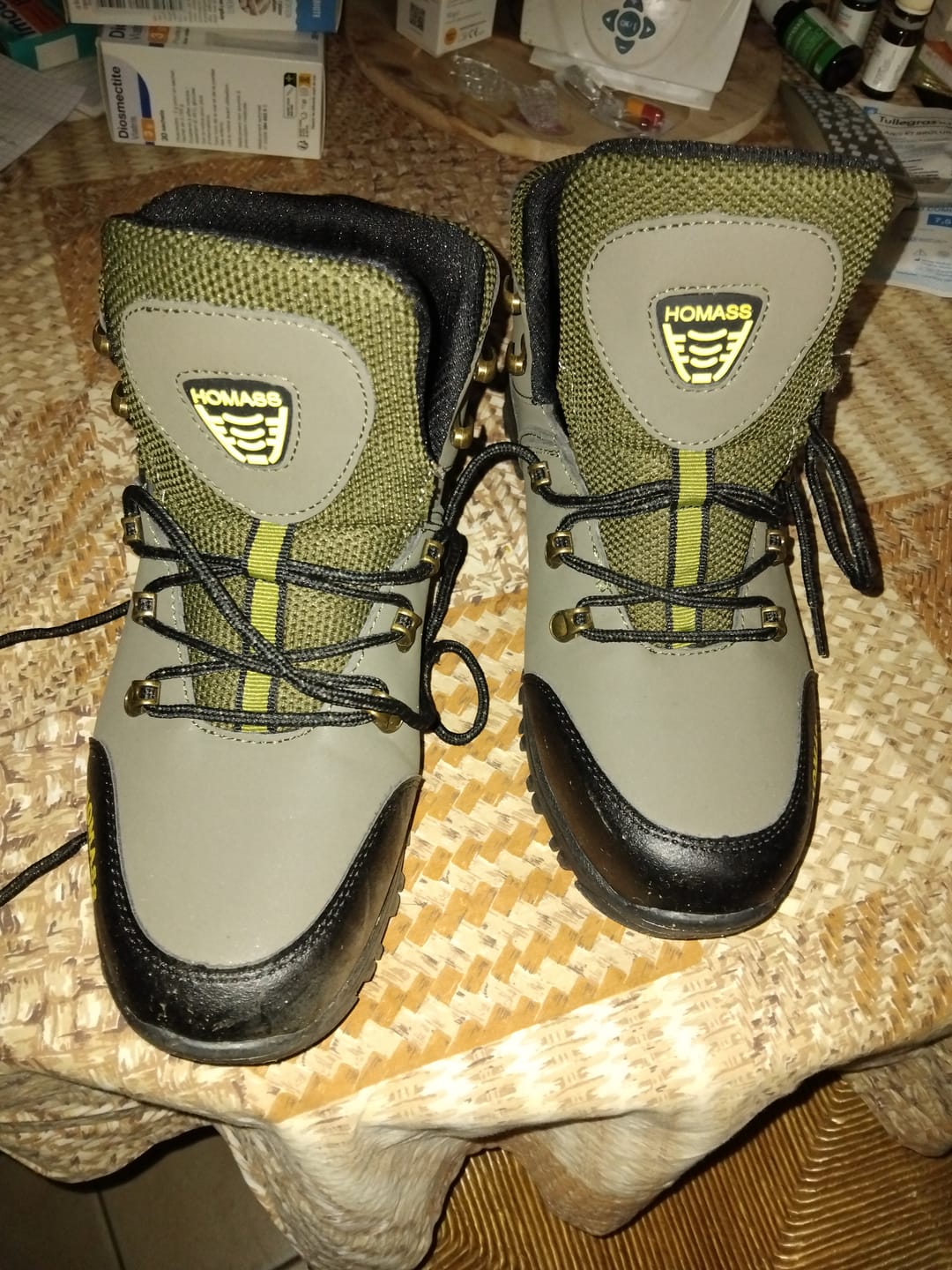 Customer photo review of Bottines de Randonnée Imperméables et Antidérapantes