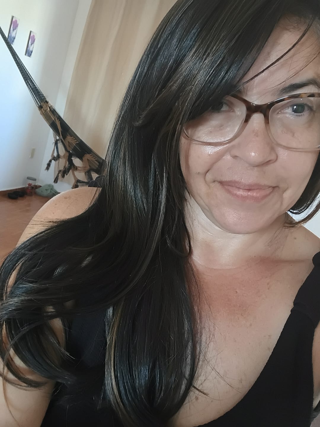 Customer photo review of Peruca Bruna Castanho Luzes F2/27 com Franja (Premium)