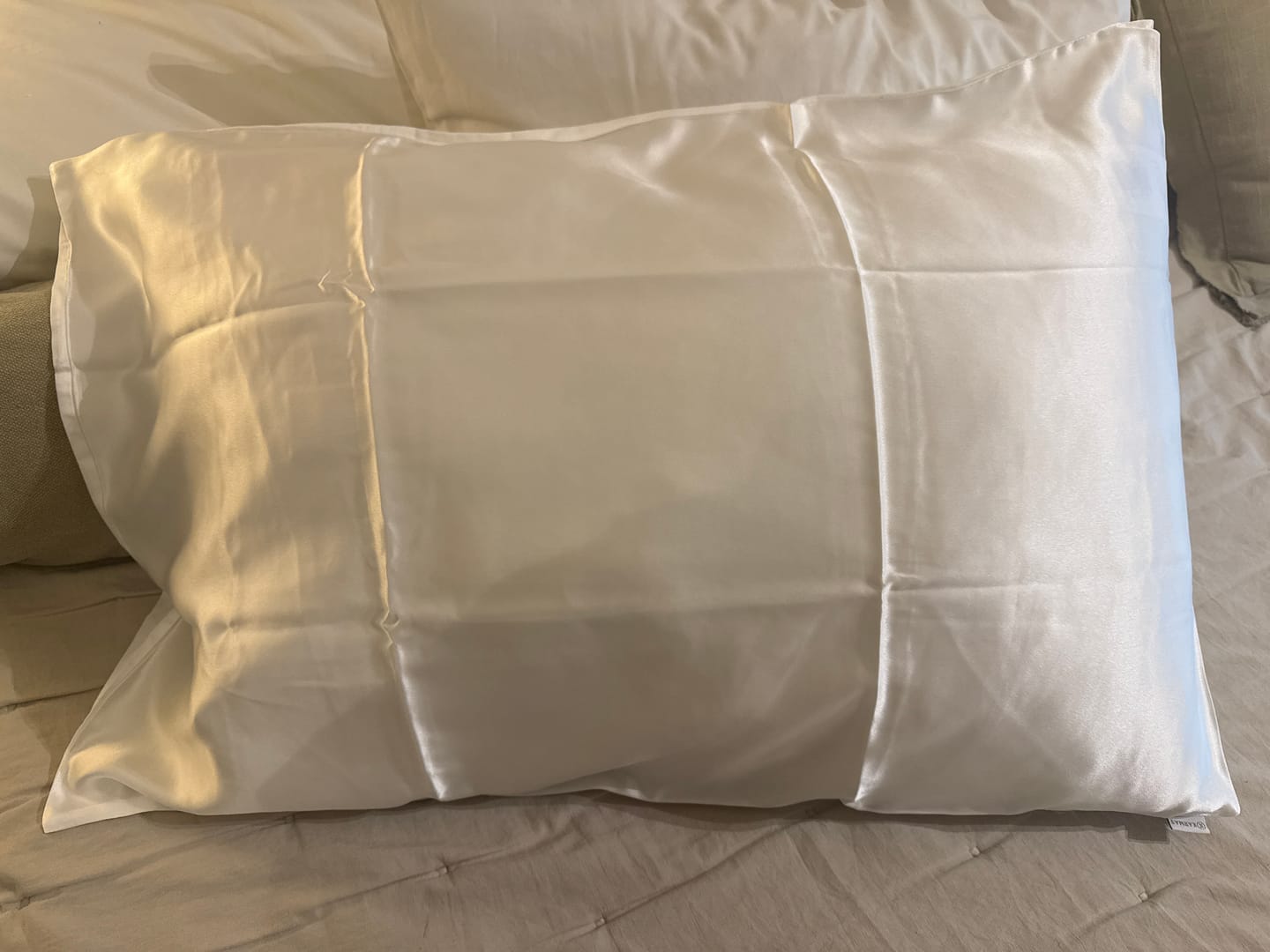 Customer photo review of Funda de seda para almohada · cara frontal