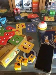 Customer photo review of Rubik Emoji Oyun Seti