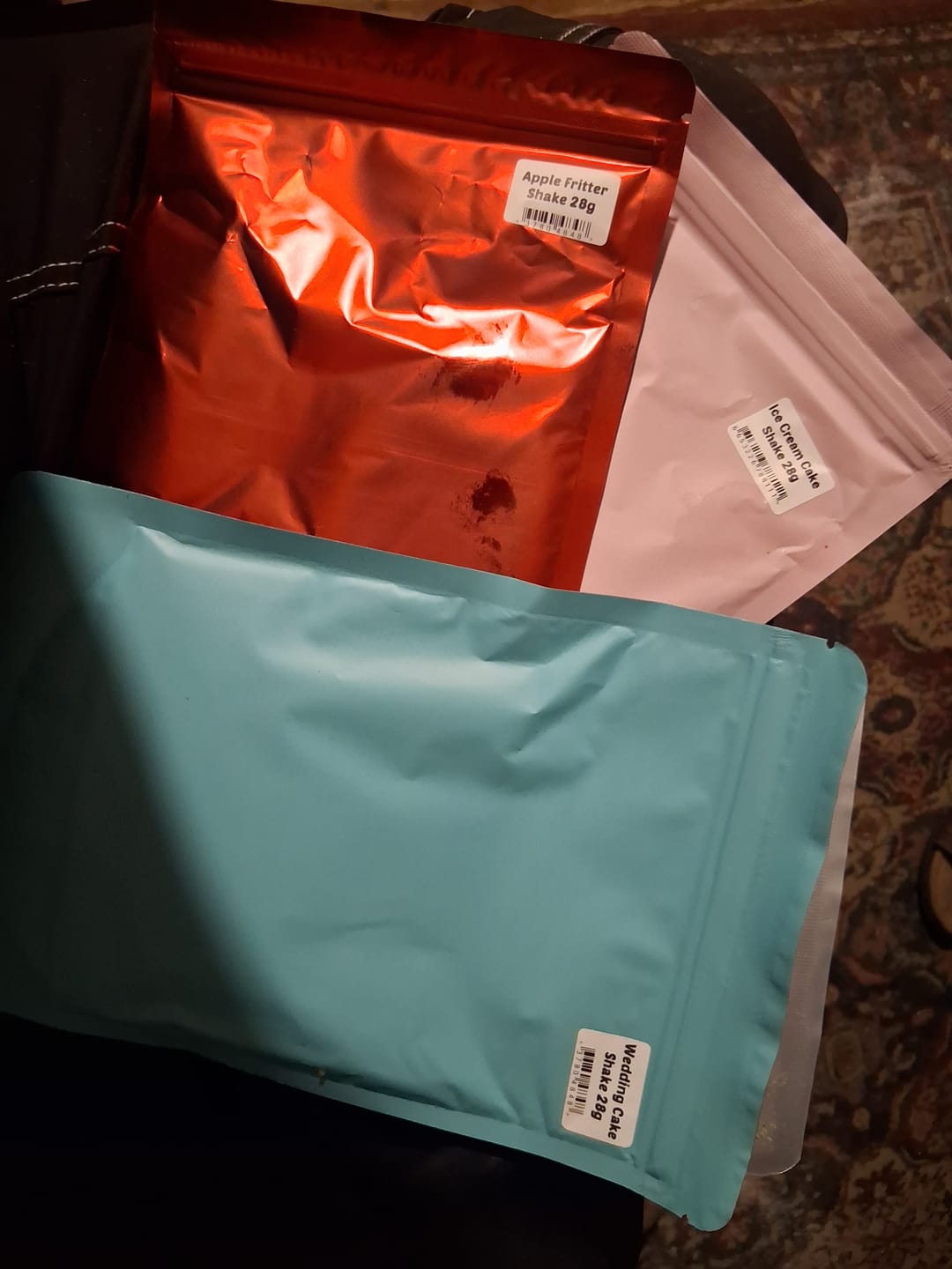 Customer photo review of Free 7G Sativa Smalls x 4OZ Shake Bundle