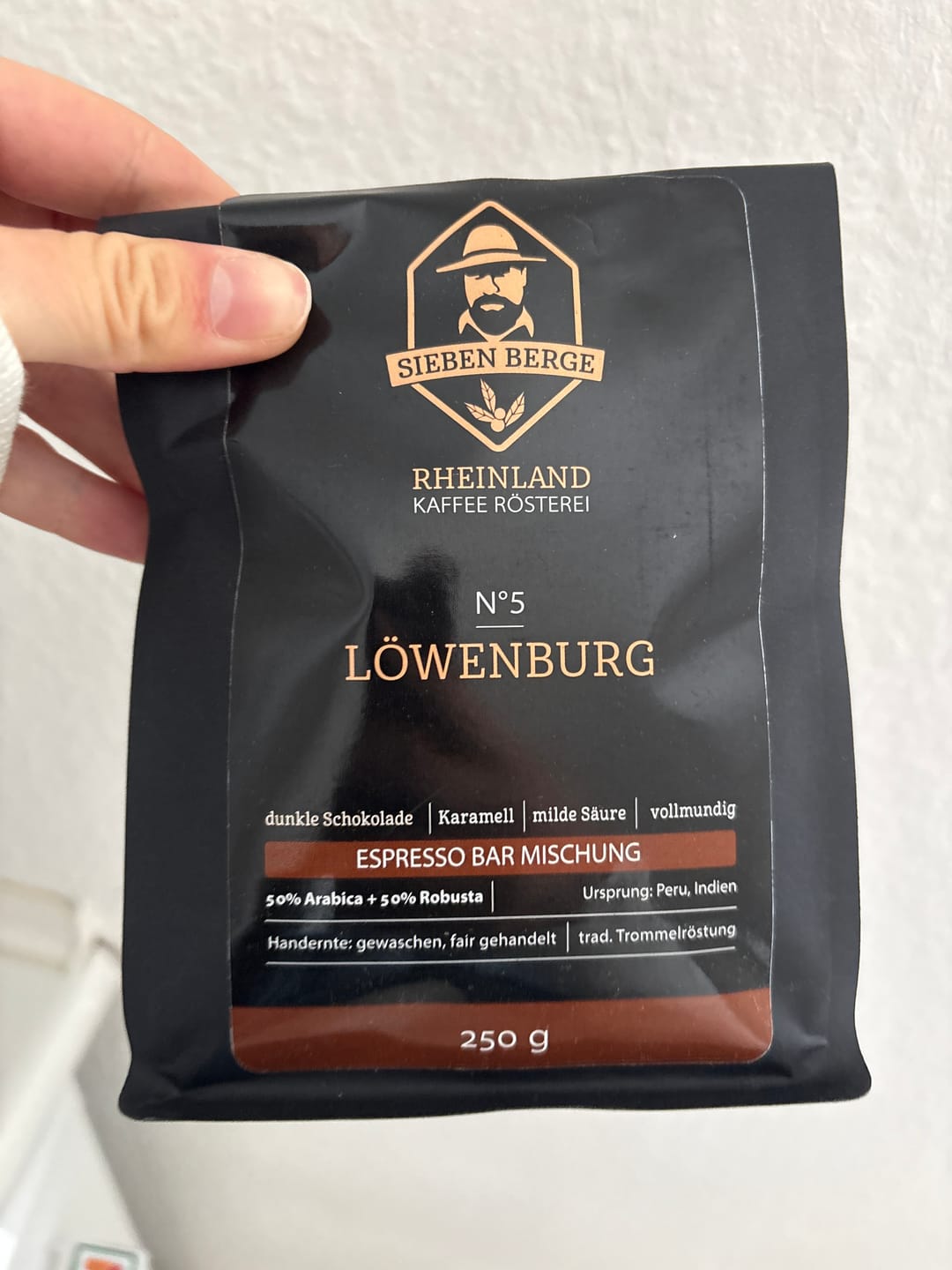Customer photo review of N°5 Löwenburg – Kraftvolle Intensität mit samtiger Crema – Espresso Bar Mischung