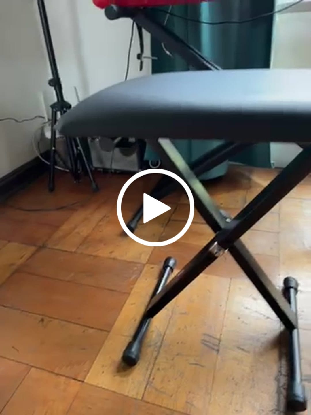 Customer video review of Sillín/Piso/Asiento Teclado Piano APEXTONE AP5106