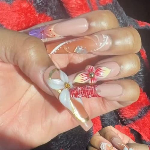Customer photo review of Opal Aura Silver Heart Stiletto Press-On Nails