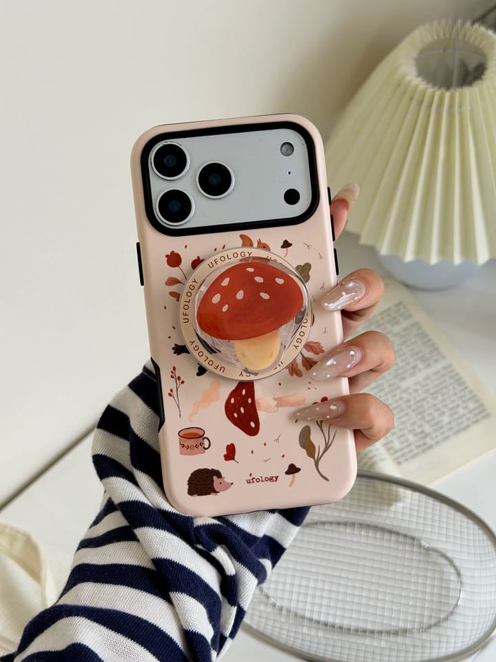 Customer photo review of Ufology Mantar Standlı Premium Manyetik iPhone Kılıfı