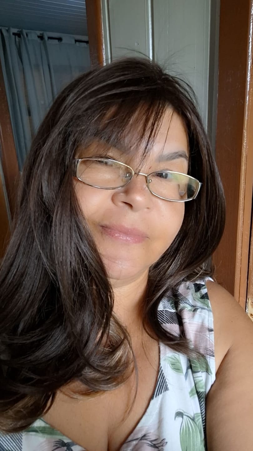 Customer photo review of Lace Front Giba Castanho Luzes 26D Ondulada