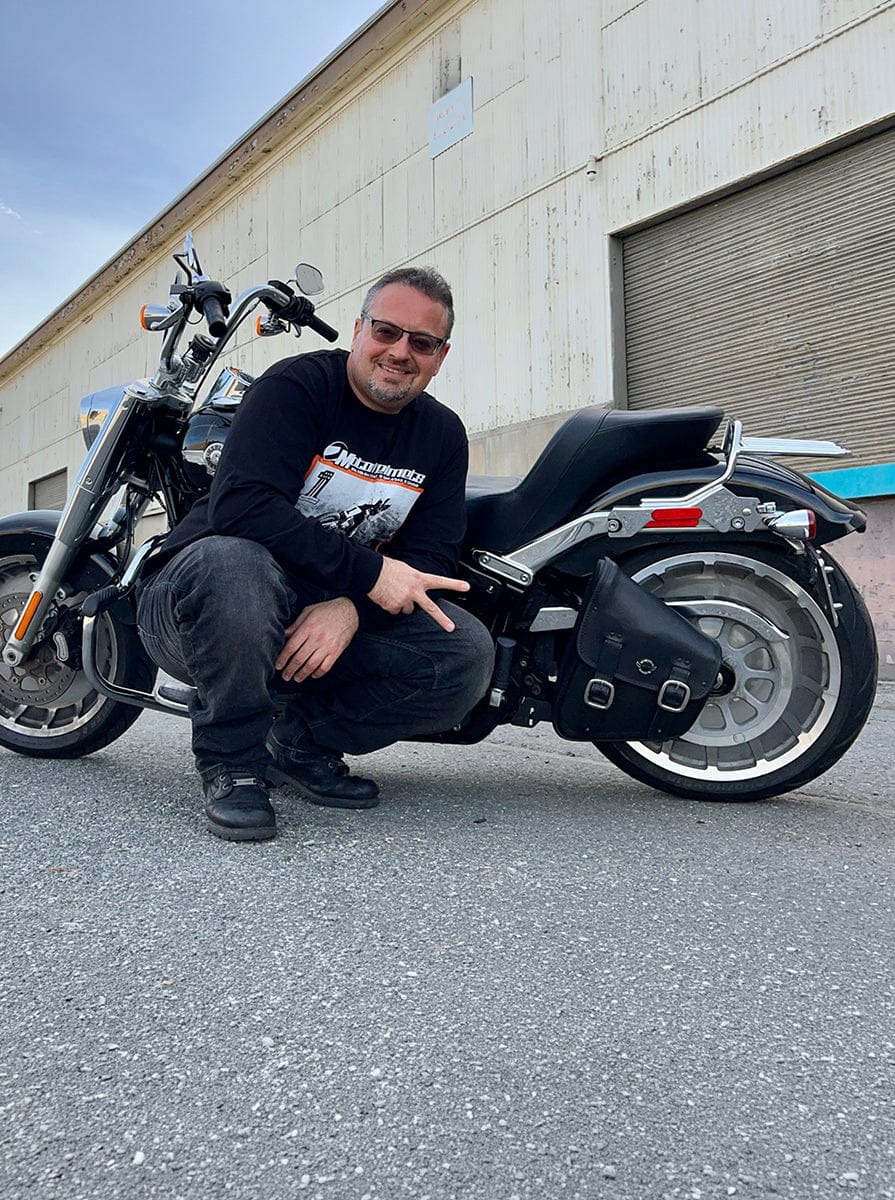 Customer photo review of 3L - Vintage Motorcycle Swingarm Bag for Harley Softail