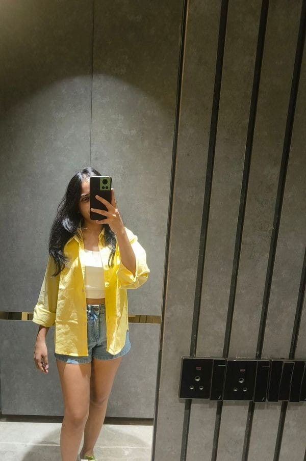 Customer photo review of LEMON - PLAIN WOMEN SHIRT