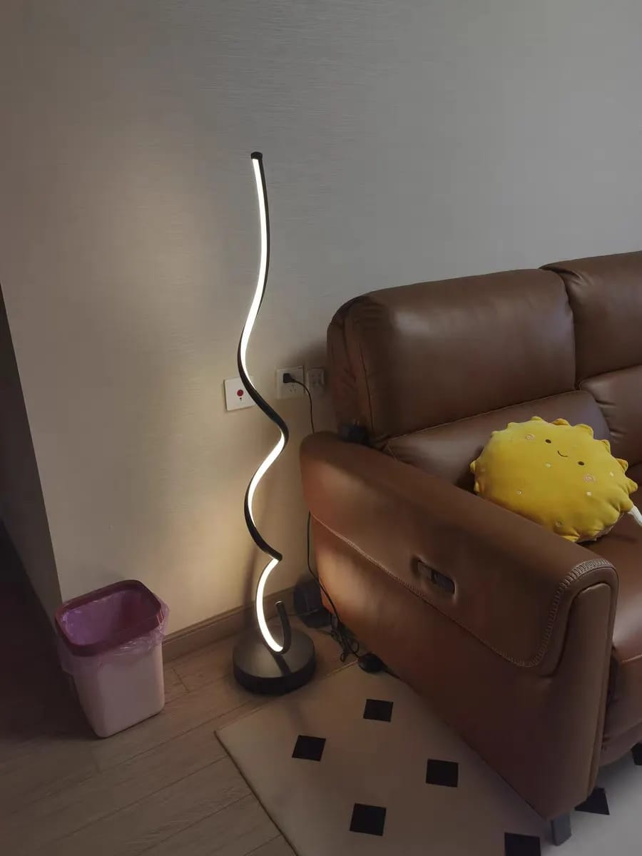 Customer photo review of Spiral LED Floor Lamp, Aluminium and Acrylic, 133 cm, Plug In