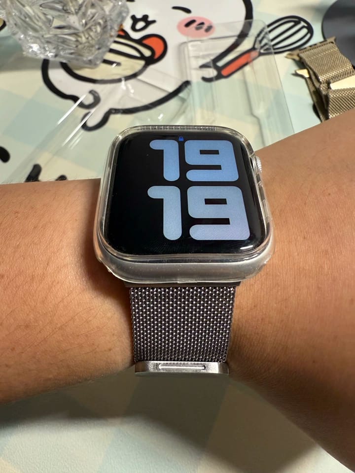 Customer photo review of Apple Watch Metal Manyetik Kordon -Milano Loop Slate